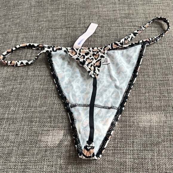 Victoria’s Secret Thongs - Picture 2 of 4